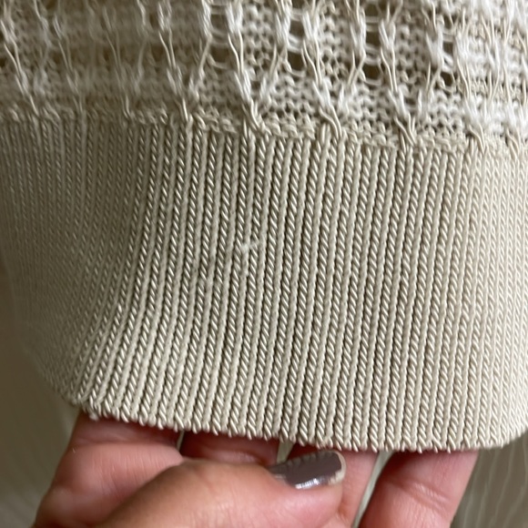 Womans top - Picture 4 of 4